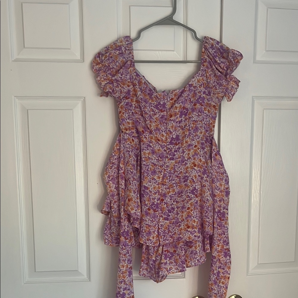 Floral Ruffle Romper - Picture 7 of 9